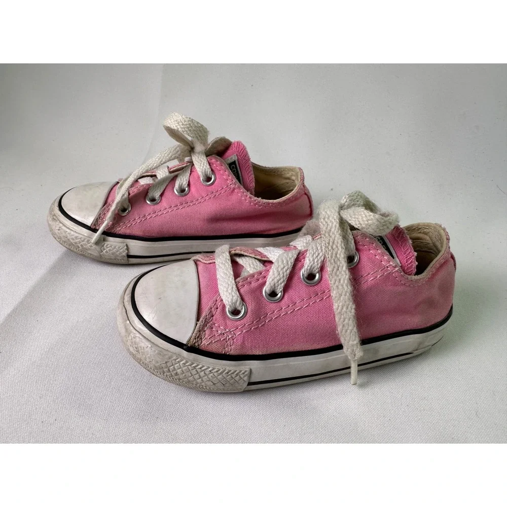 Converse Chuck Taylor All Star Infant Size 7 Pink Low Top Sneakers Shoes 7J238